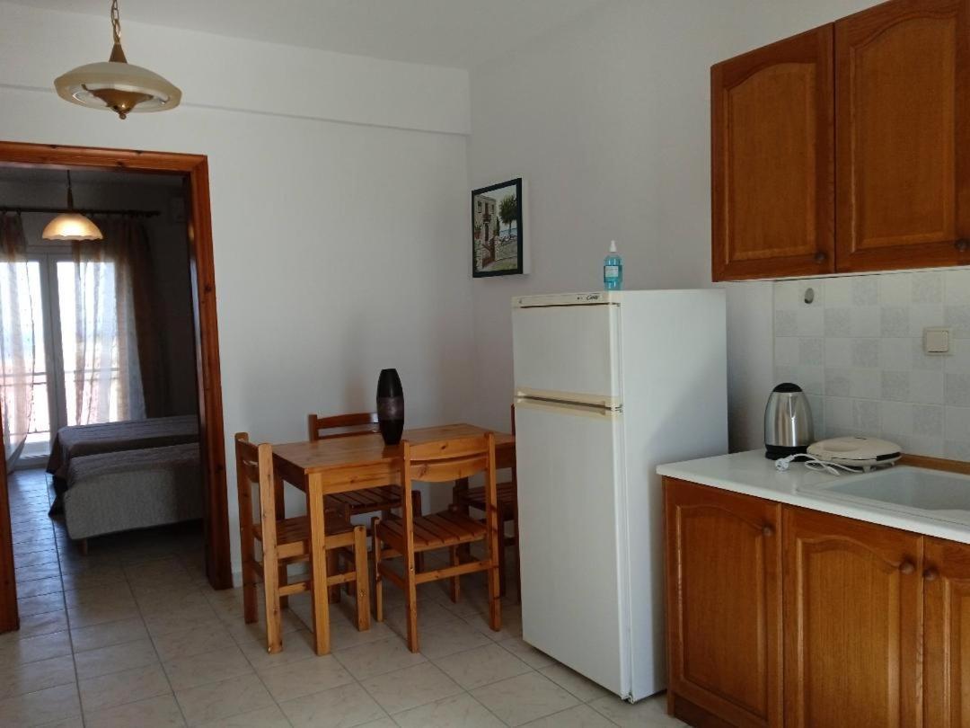 Little Lepanto Apartment อาฟิโตส ภายนอก รูปภาพ